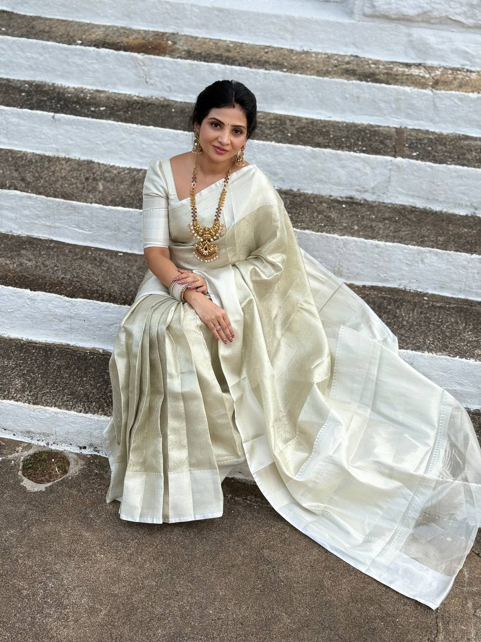 Kanjeevaram Tissue Silk Traditional saree