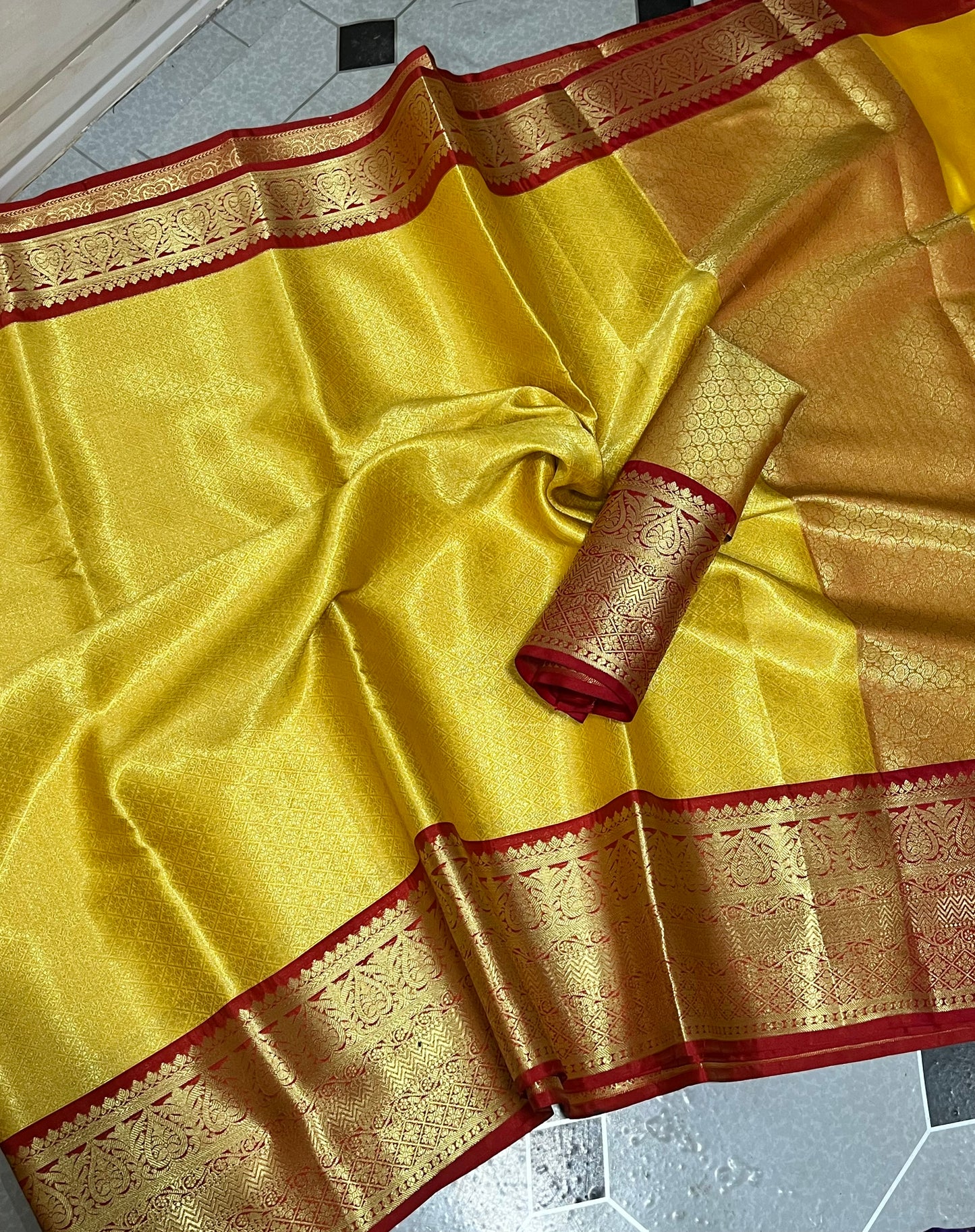 Premium Kanjeevaram gold tissue silk saree with blouse piece
