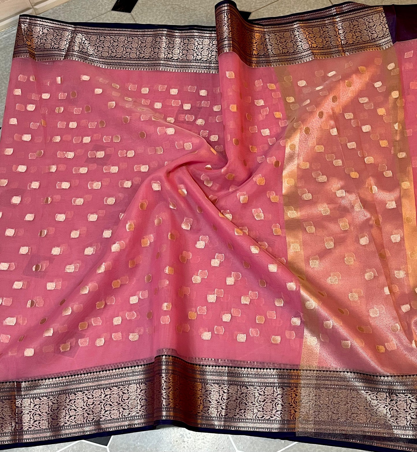 Traditional Banarasi butti pattern organza Zari weaving saree