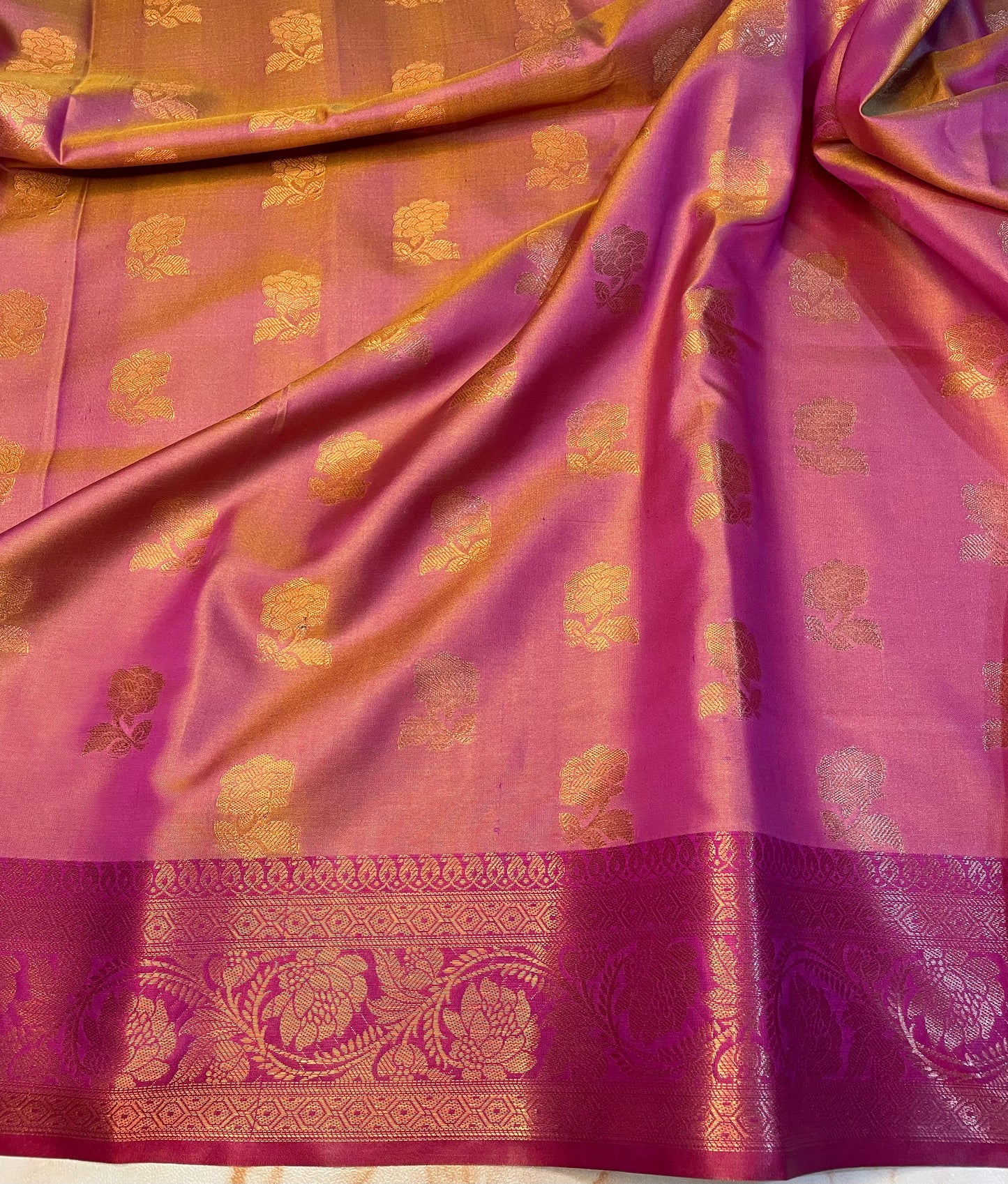 Banarasi Soft Satin Silk Flower Pattern Gold Zari Weaving Traditional Dual Tone Sarees
