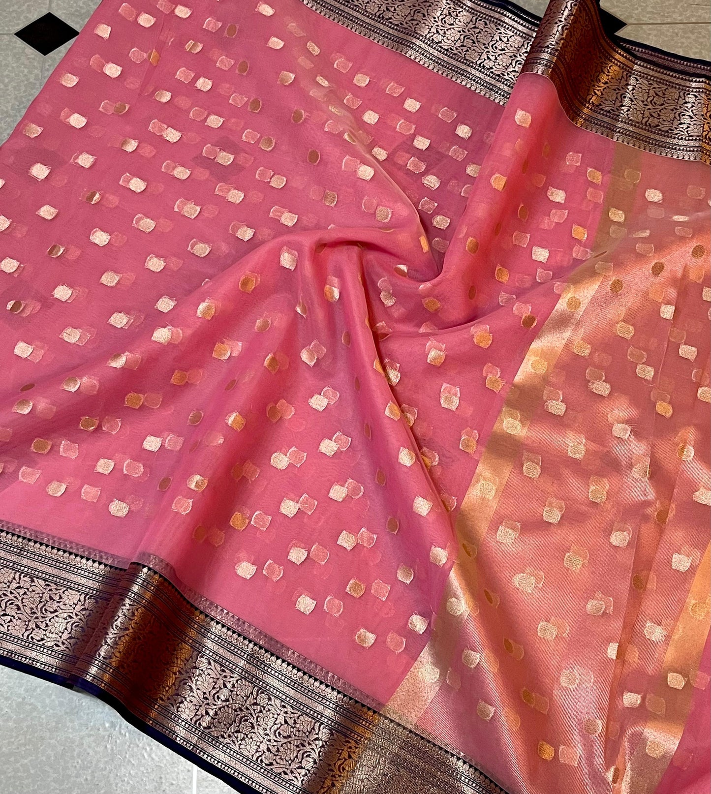 Traditional Banarasi butti pattern organza Zari weaving saree