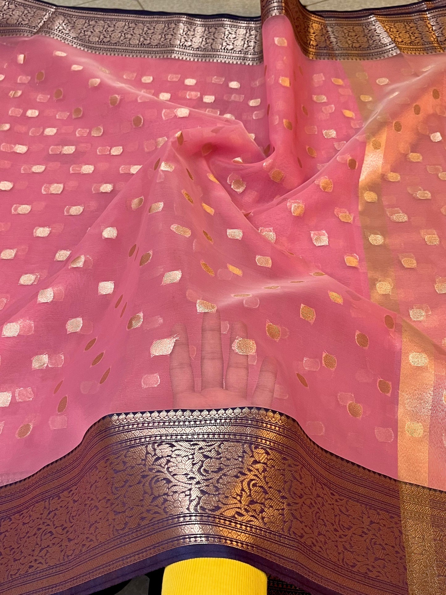 Traditional Banarasi butti pattern organza Zari weaving saree