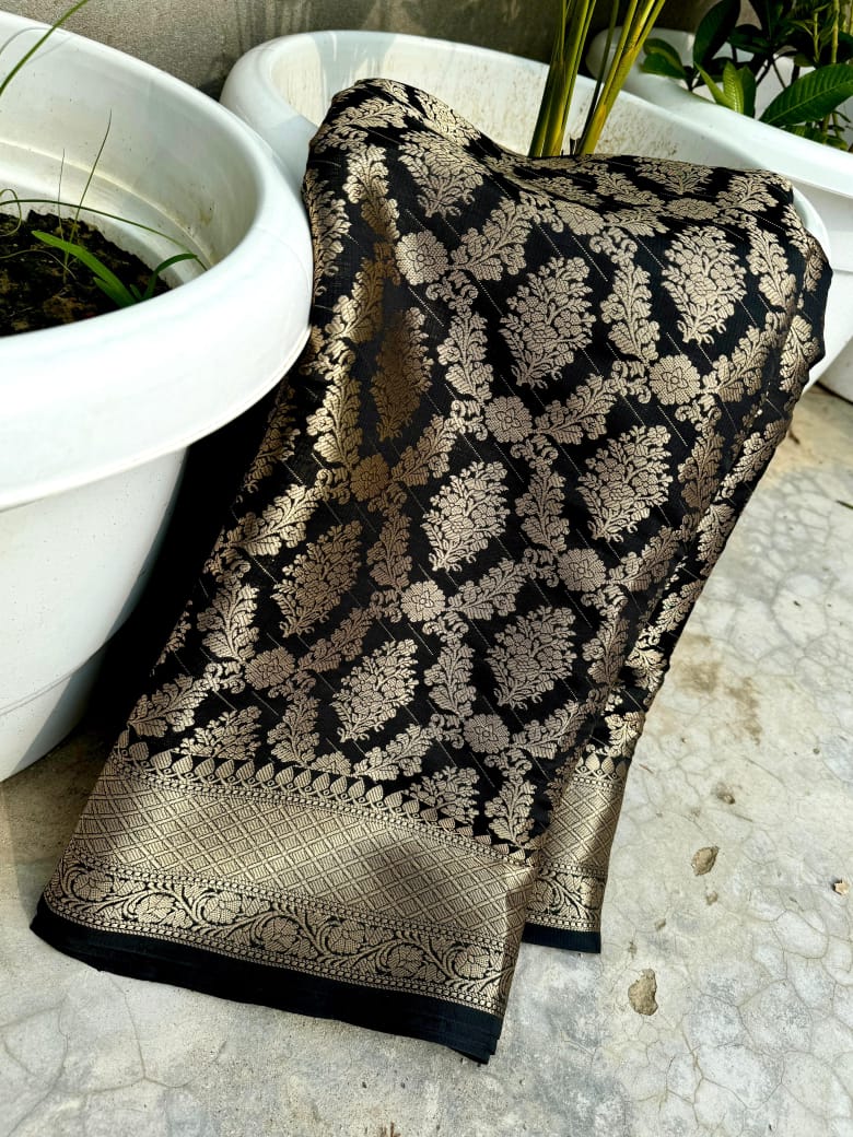Nita Ambani ma'am inspired Premium semi-silk zari weaving saree