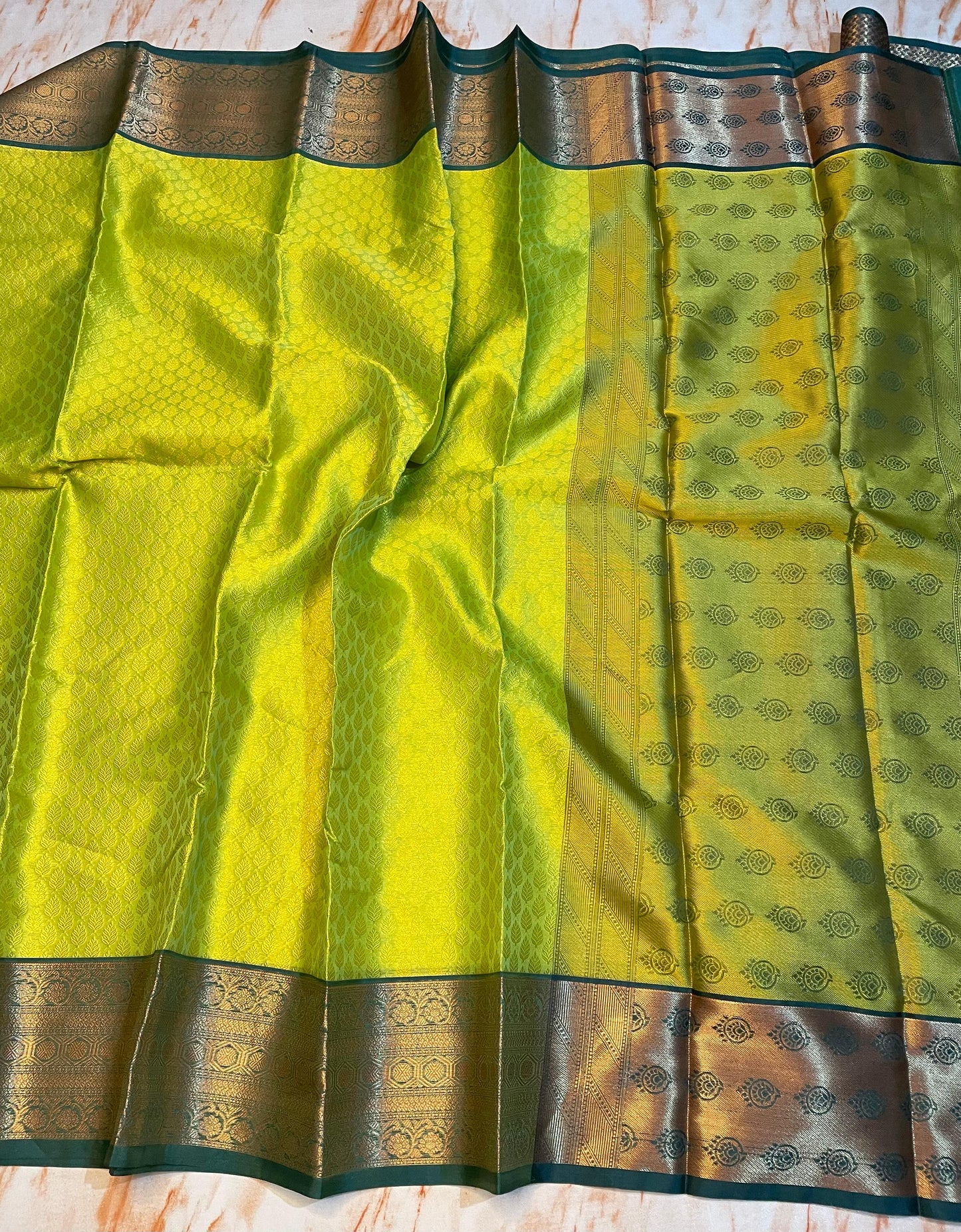 Parrot green Traditional wear zari weaving border sarees